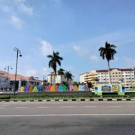 Homestay Elina - Cheap And Cosy Port Dickson Esterno foto