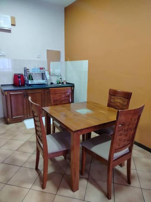 Homestay Elina - Cheap And Cosy Port Dickson Esterno foto