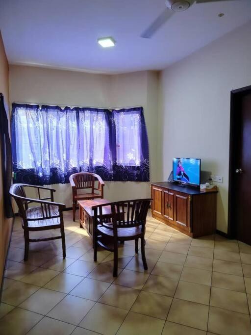 Homestay Elina - Cheap And Cosy Port Dickson Esterno foto