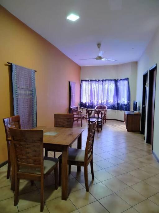 Homestay Elina - Cheap And Cosy Port Dickson Esterno foto